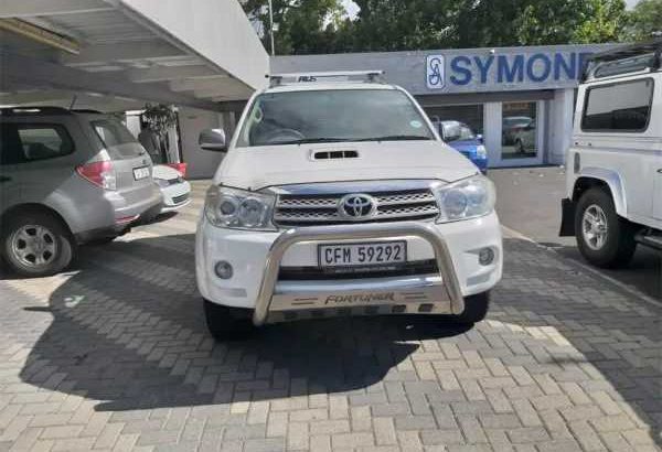 Toyota fortuner 3.0 model 2012