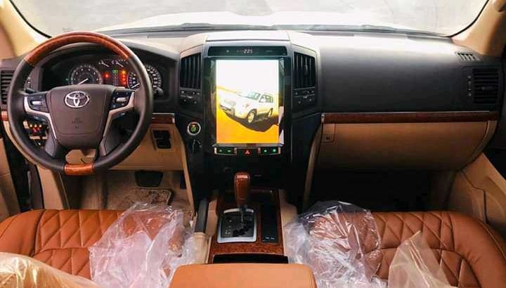 Toyota land cruiser