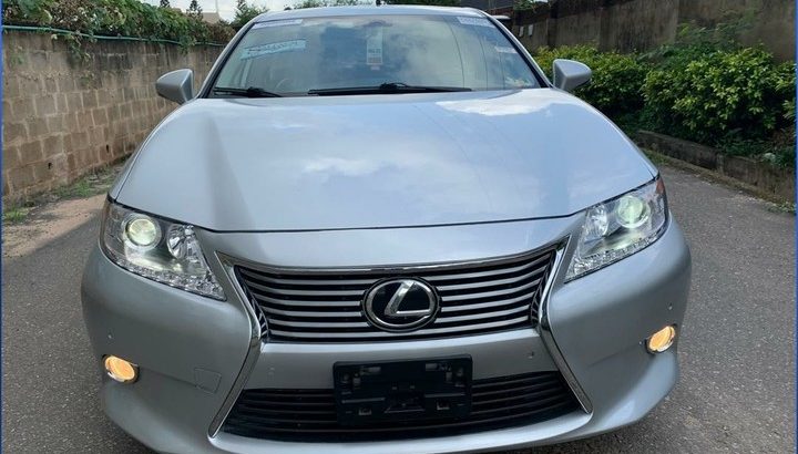 Lexus es350 for urgent sale