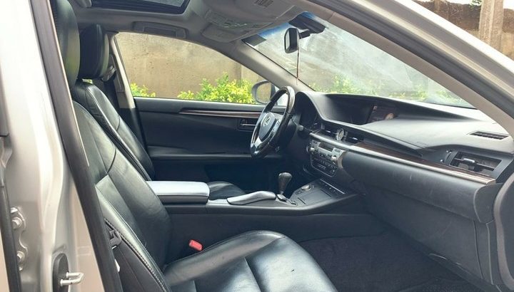 Lexus es350 for urgent sale