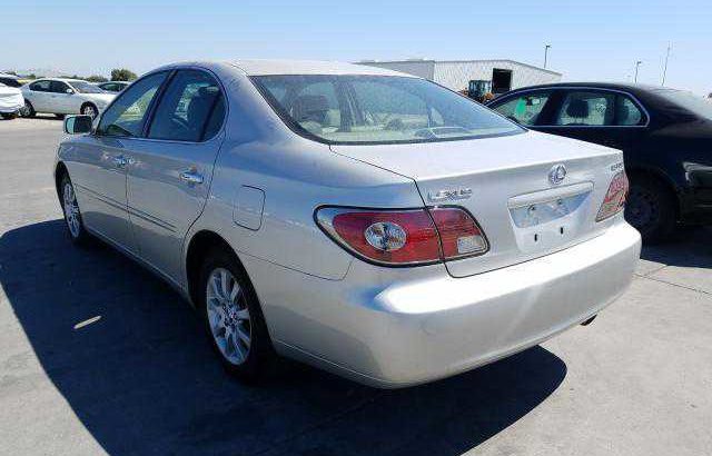 Lexus es300