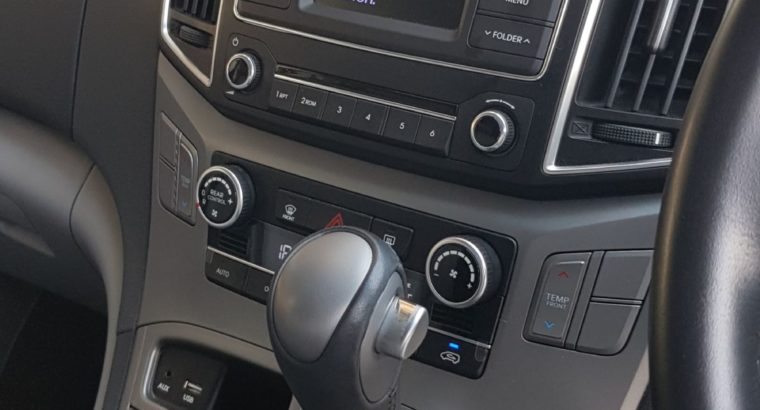 HYUNDAI H-1