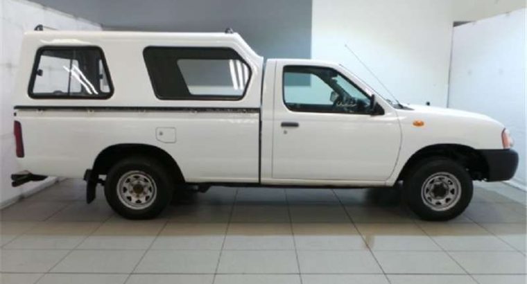 Nissan NP300 Hardbody 2.0 2015