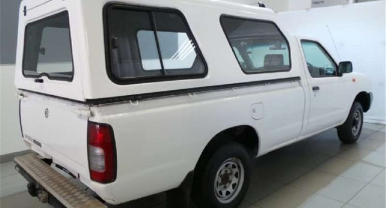 Nissan NP300 Hardbody 2.0 2015