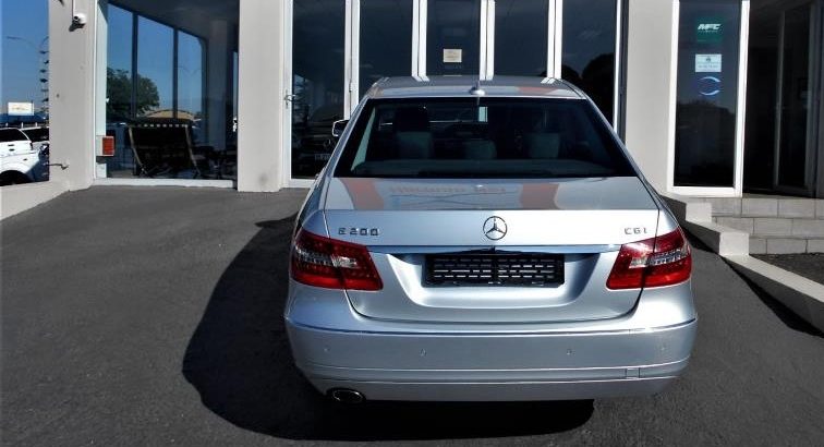 2011 E200CGI WITH 156000KM FOR SALE
