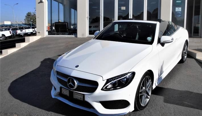 2017 C300 CAB WITH 54000KM FOR SALE