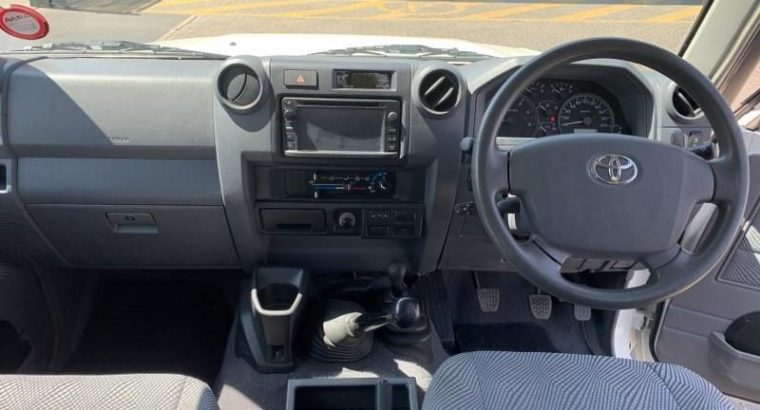 Toyota land cruiser 79