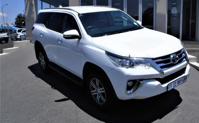 2017 FORTUNER 2.4GD-6 AUTO FOR SALE WITH 88000KM