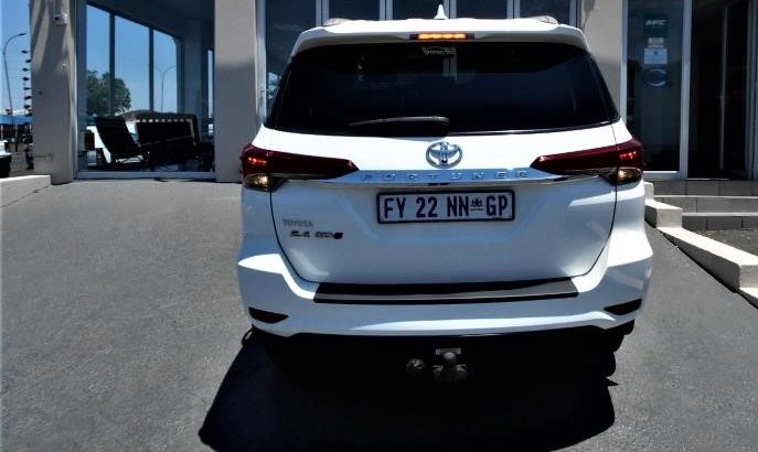 2017 FORTUNER 2.4GD-6 AUTO FOR SALE WITH 88000KM