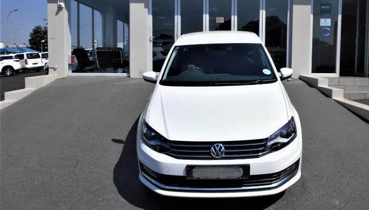 2018 POLO SEDAN 1.6 COMFORTLINE WITH 76000KM FOR SALE 0790475688