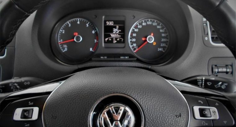 2018 POLO SEDAN 1.6 COMFORTLINE WITH 76000KM FOR SALE 0790475688