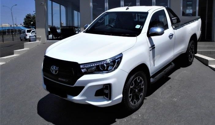 2020 HILUX 2.8DG-6 AUTO WITH 3900KM FOR SALE