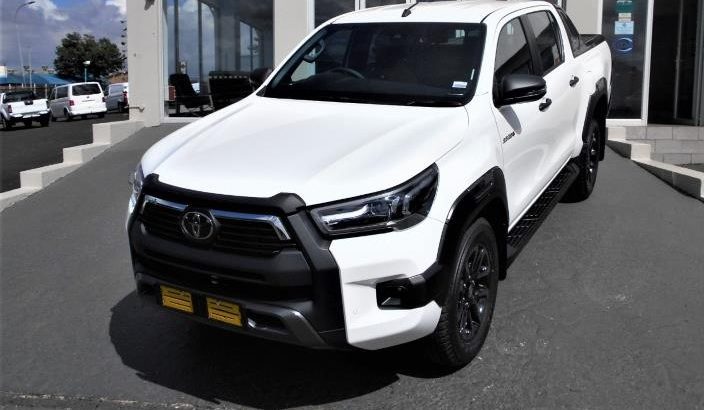 2020 HILUX 2.8DG-6 4X4 AUTO LEGEND 50 WITH 10KM FOR SALE