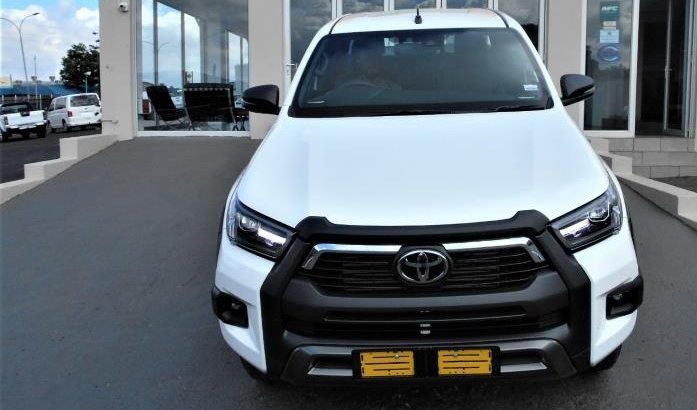 2020 HILUX 2.8DG-6 4X4 AUTO LEGEND 50 WITH 10KM FOR SALE