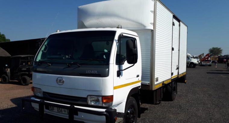 Used 2011 Nissan UD 40L For Sale