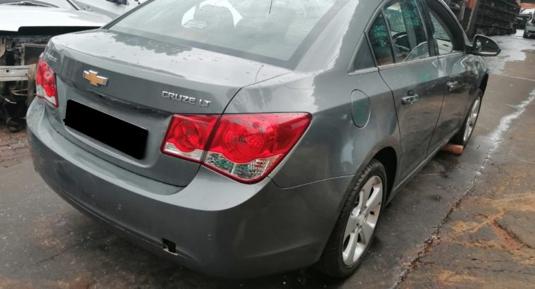 CHEV CRUZE 1.8 AUTO NOW STRIPPING FOR SPARES