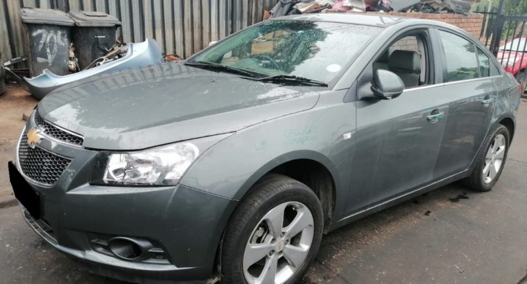 CHEV CRUZE 1.8 AUTO NOW STRIPPING FOR SPARES