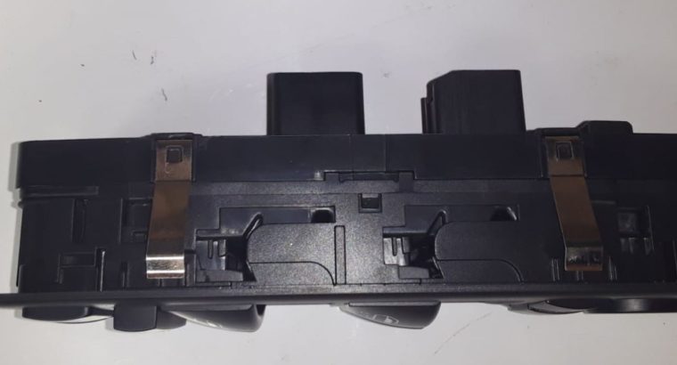 JEEP/ GRAND CHEROKEE WK/ NEW AND USED/ WINDOW SWITCH/ FOR SALE