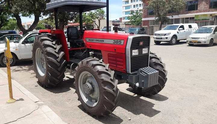 TRACTOR