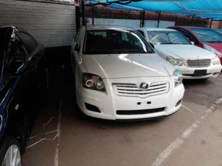 TOYOTA AVENSIS