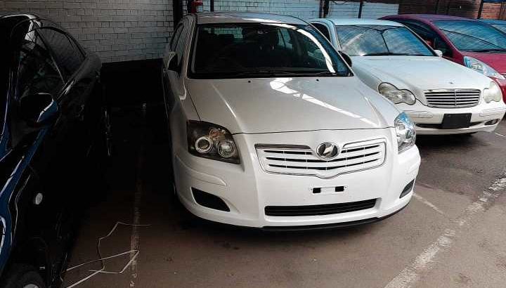 TOYOTA AVENSIS