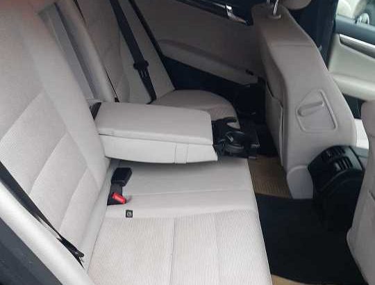 MERCEDES BENZ C200