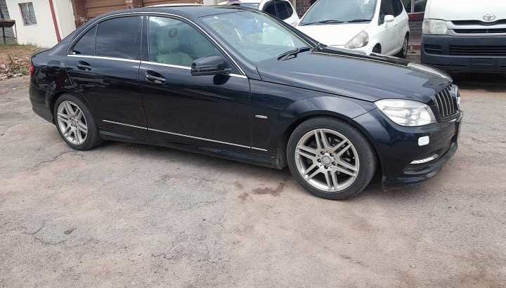 MERCEDES BENZ C200