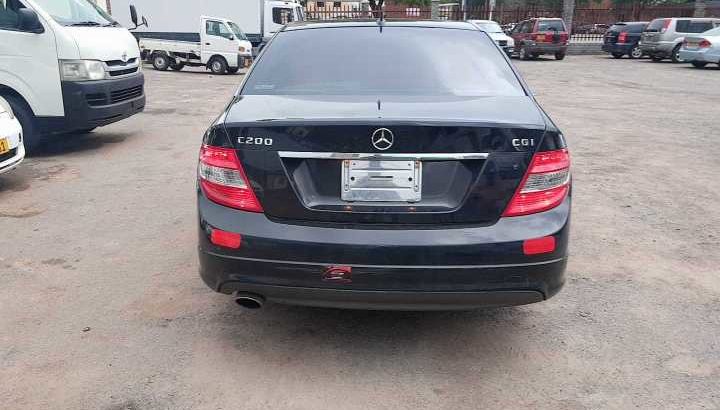 MERCEDES BENZ C200