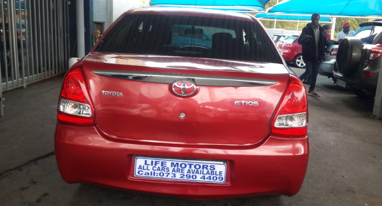 TOYOTA ETIOS SEDAN