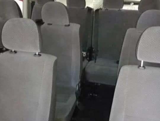 2013 Toyota quantum 2.7 GL with aircon
