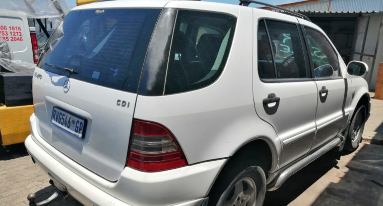 MERCEDES BENZ ML270 CDI – STRIPPING FOR SPARES