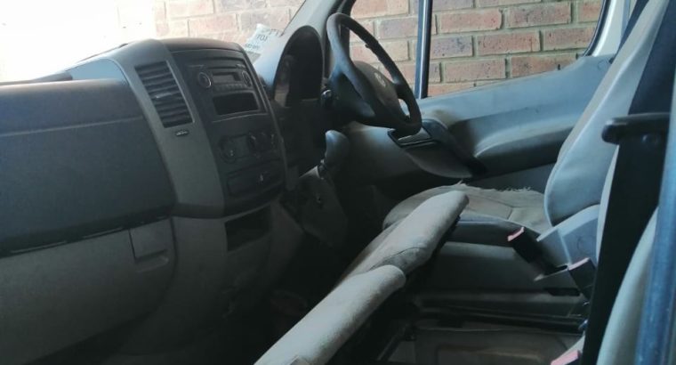 VW CRAFTER 2.5TDI 6SPD 2010 – STRIPPING FOR SPARES
