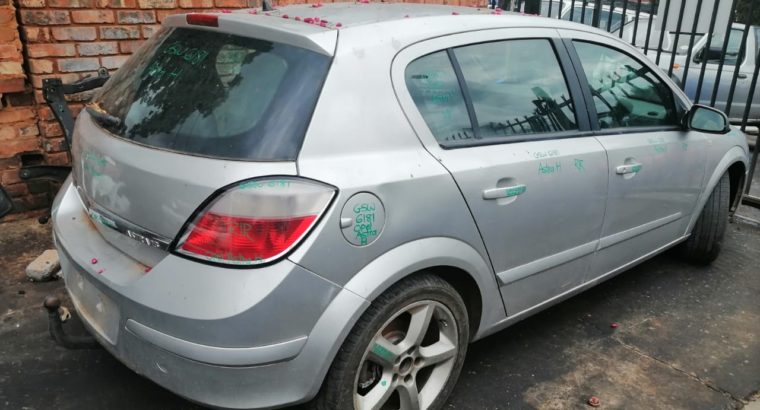 OPEL ASTRA H 1.6 STRIPPING FOR SPARES