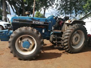1994 Ford F7840 4×4 tractor