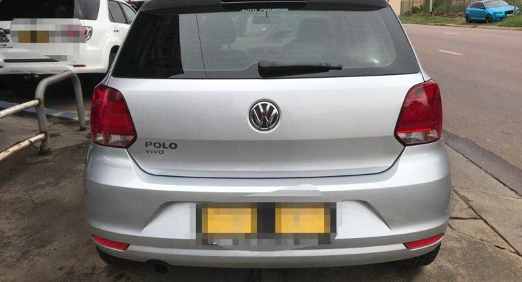 VW POLO VIVO HATCH 1.4 TRENDLINE