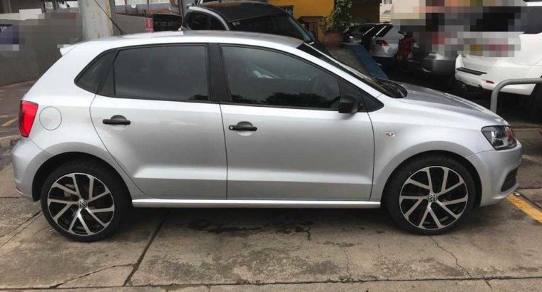 VW POLO VIVO HATCH 1.4 TRENDLINE