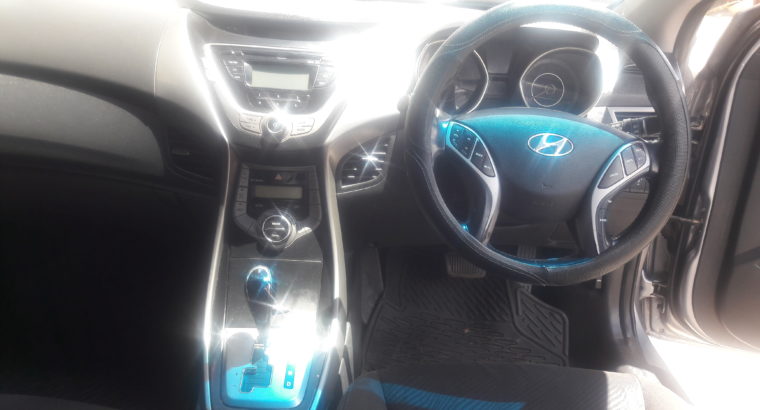 2013 Hyundai elentra 1.8