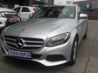 MERCEDES BENZ C180 2017