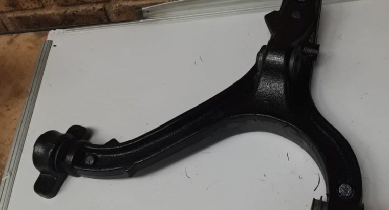 JEEP/ GRAND CHEROKEE WK1/ LOWER FRONT LEFT/ CONTROL ARM/ FOR SALE