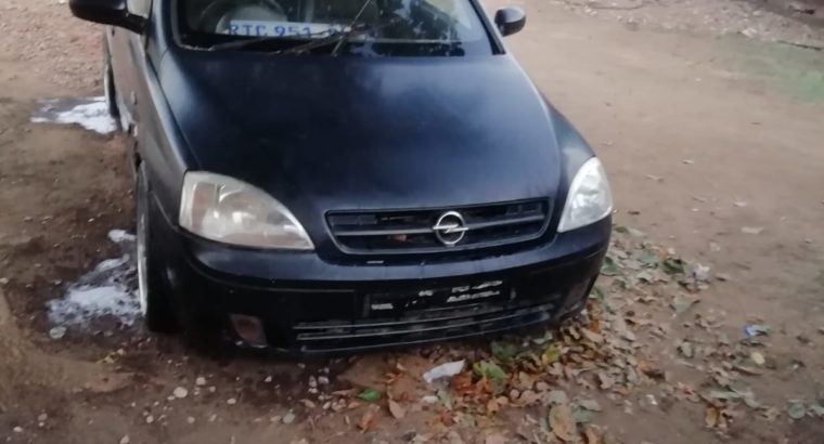 CORSA GAMMA HATCHBACK STRIPPING FOR SPARES