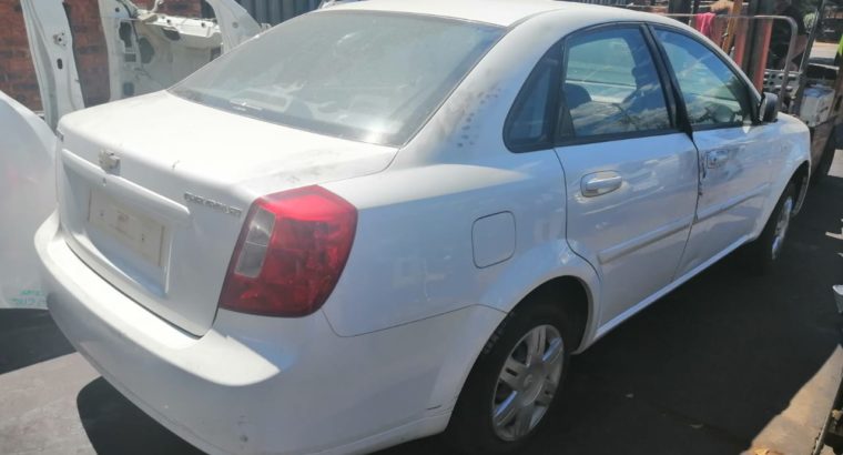 CHEV OPTRA 2012 STRIPPING FOR SPARES