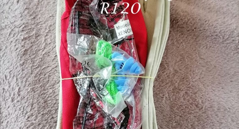 Safety harnesses and starter P.P.E. – safety packs and gloves