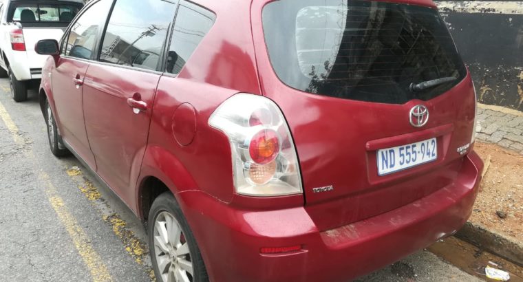 TOYOTA COROLLA VERSO
