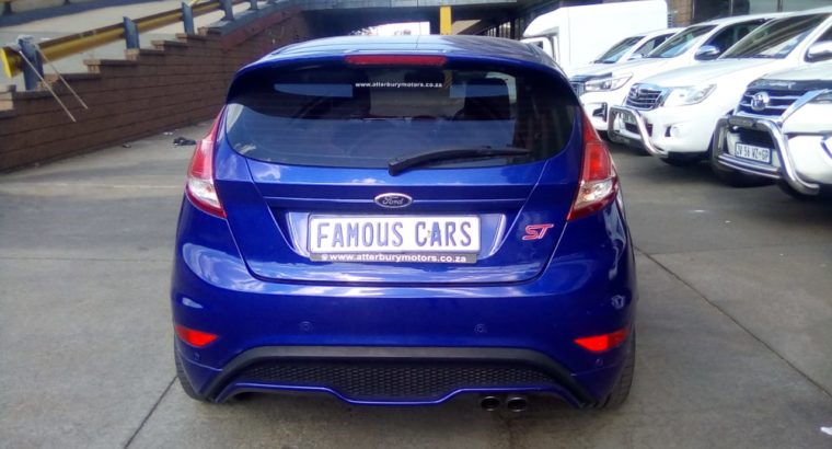 2014 ford fiestsa 1.6 ST