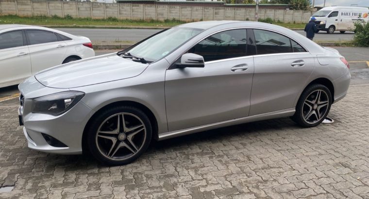 2015 Auto Mercedes Benz CLA 200