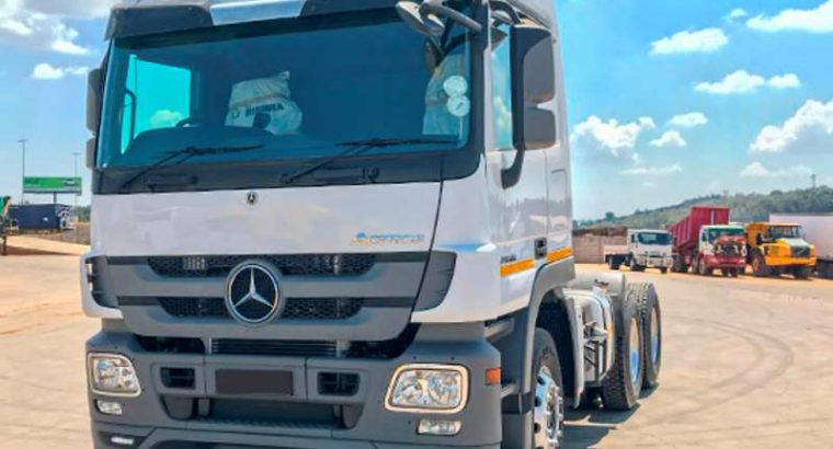 Mercedes Benz Double axle Actros 2646 Truck tractor