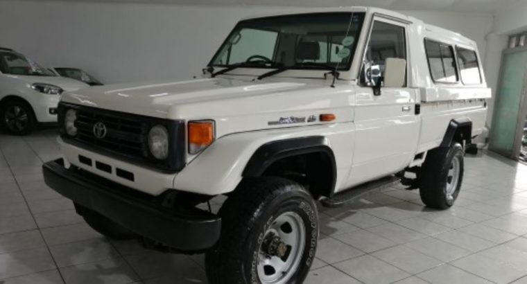 Toyota Land Cruiser 70 P Single Cab