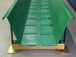 Cattle scale with platform