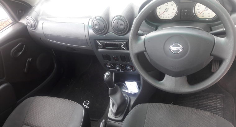 2020 NISSAN NP200