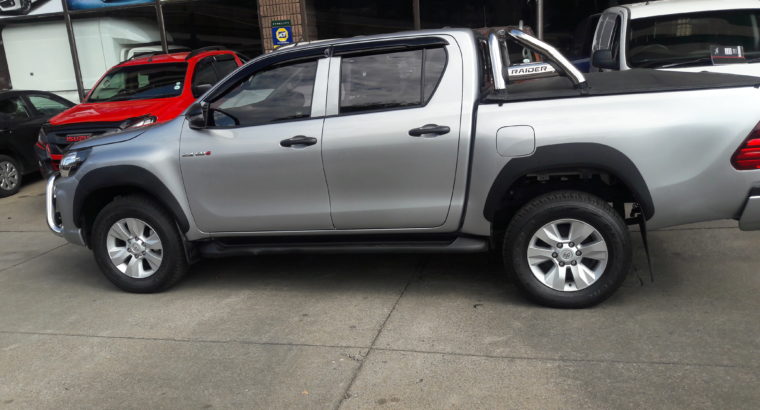 TOYOTA HILUX 2019